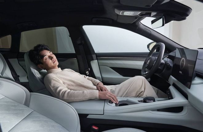 大型SUV中最值得选择的车型：空间、舒适与智能的完美结合(图1)