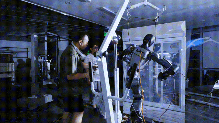 具身智能猛将再狂揽近6亿融资！机器人Moz1卷入办公室全力冲刺万亿赛道(图7)