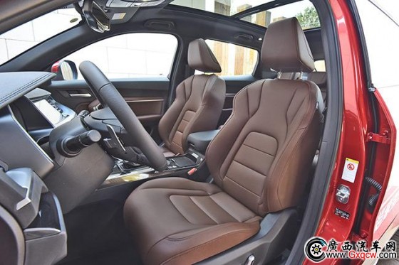 东西方文化中“密集型”与“疏阔型”空间使用模式(图1)