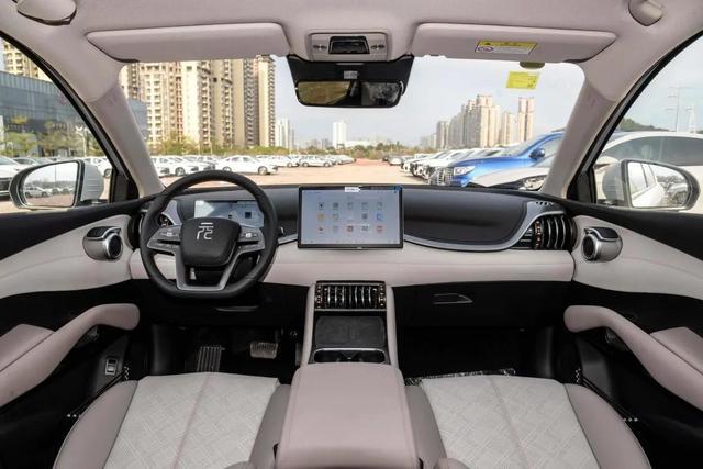 纯电SUV硬碰硬空间智能续航全面PK元PLUS和零跑B10你怎么选？(图5)