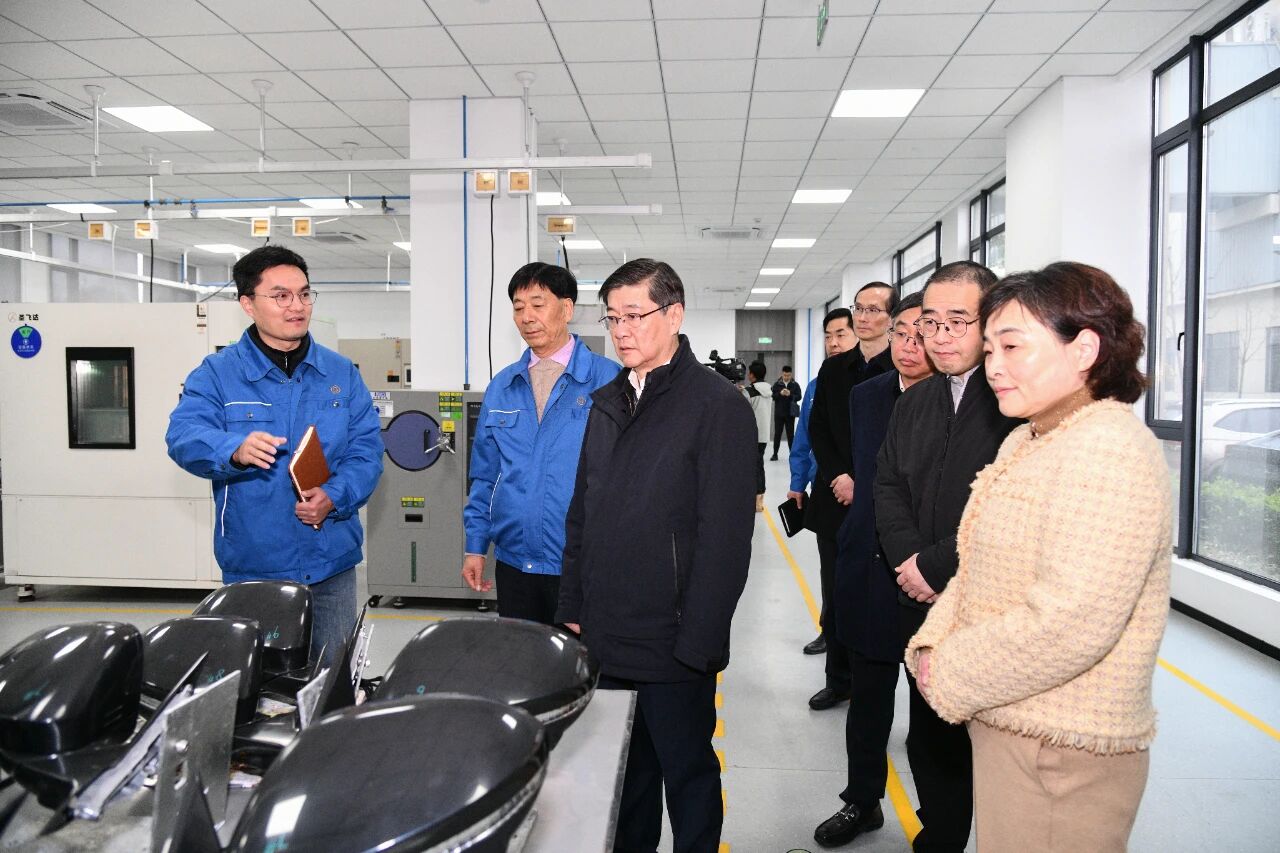 金山区领导开展2026年新春首个工作日调研走访活动(图1)