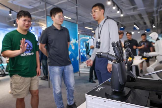 共擎“具人”舞——解码具身智能产业的“中国拼图”(图5)