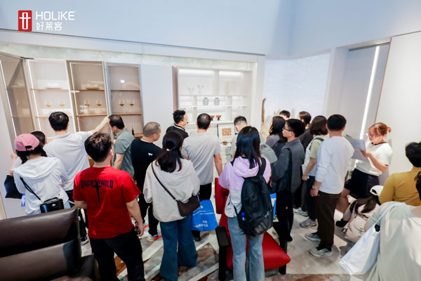 好莱客高端定制+AI智能家居领航未来好家新趋势助力高品质生活(图4)