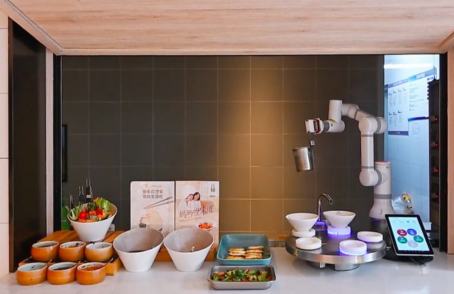 从“移动机器人”到“空间智能体”：云迹重新定义商用服务边界(图2)